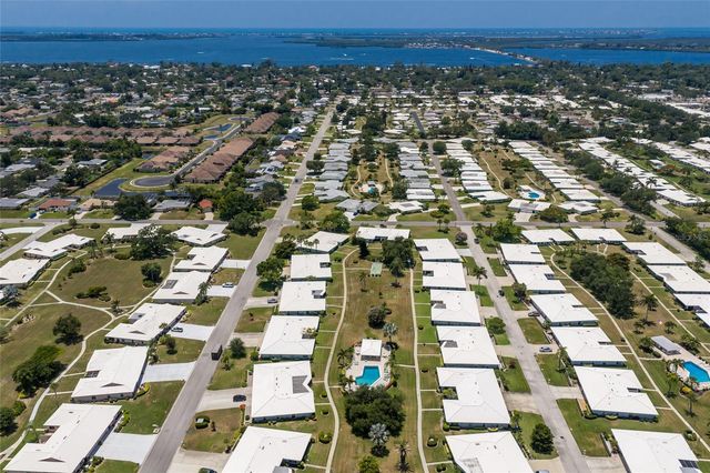 6615 10TH AVENUE W, Bradenton, FL 34209