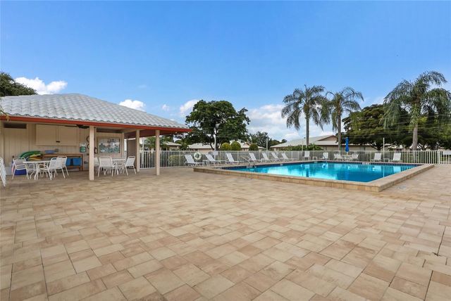 6615 10TH AVENUE W, Bradenton, FL 34209