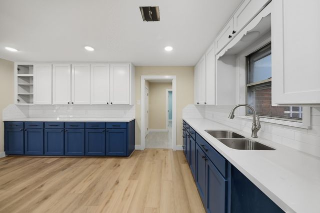 1452 S Circle, Sealy, TX 77474