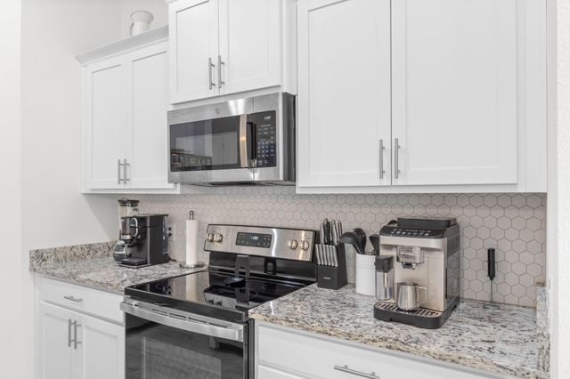 7053 Leisure Street, Navarre, FL 32566