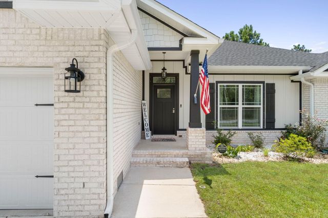 7053 Leisure Street, Navarre, FL 32566