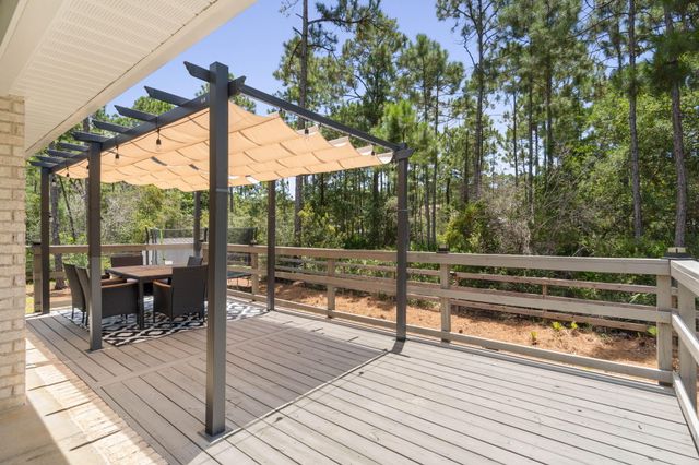 7053 Leisure Street, Navarre, FL 32566