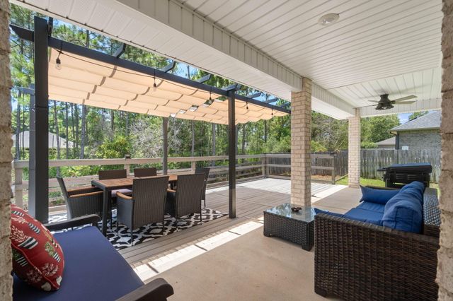 7053 Leisure Street, Navarre, FL 32566