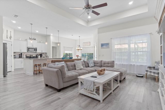 7053 Leisure Street, Navarre, FL 32566