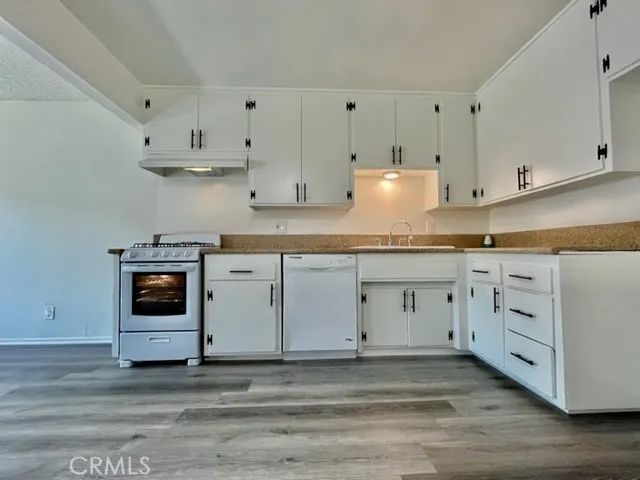 7722 Cypress B, Huntington Beach, CA 92647