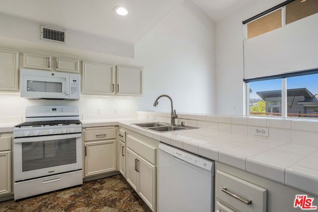 13200 Pacific Promenade 416, Playa Vista, CA 90094