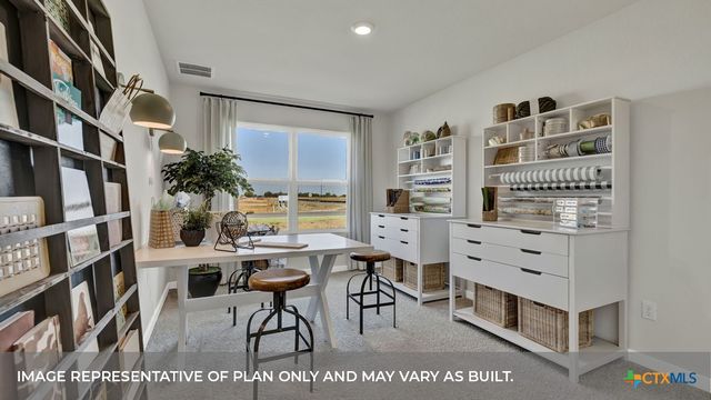 484 KOLBO CROSSING COVE Drive, Lockhart, TX 78644