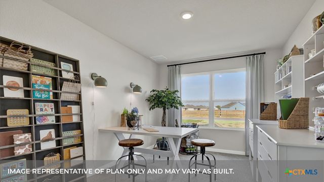 484 KOLBO CROSSING COVE Drive, Lockhart, TX 78644