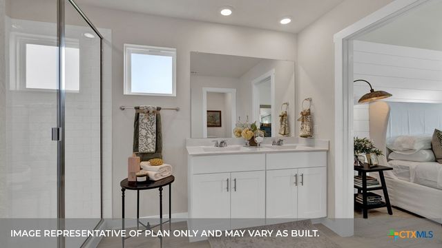 484 KOLBO CROSSING COVE Drive, Lockhart, TX 78644