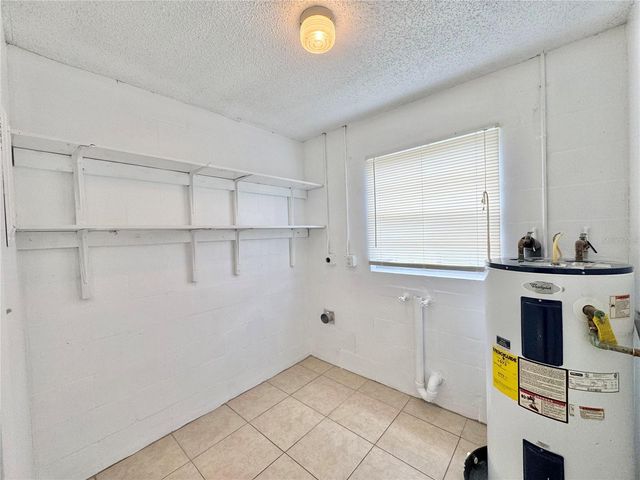 2575 ELM AVENUE, Lake Wales, FL 33898