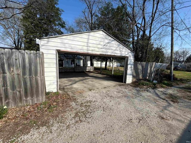 824 S 15th Street, Vincennes, IN 47591