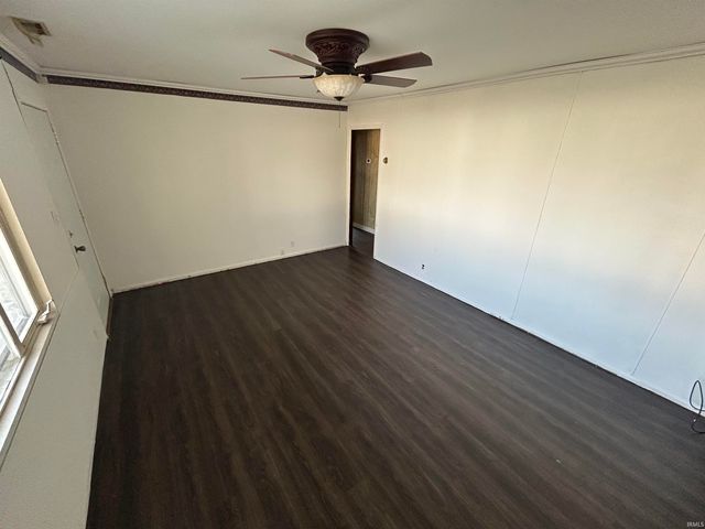 824 S 15th Street, Vincennes, IN 47591