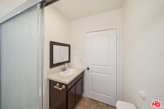 5390 Romaine Street, Los Angeles, CA 90029