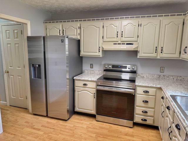 116 Friar Tuck Drive, Dickson, TN 37055