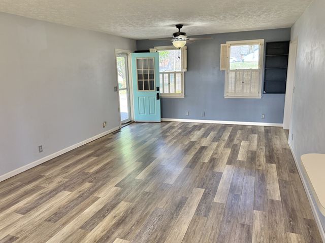 116 Friar Tuck Drive, Dickson, TN 37055