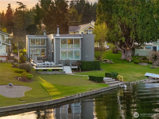 3418 W Lake Sammamish Parkway SE, Bellevue, WA 98008