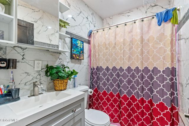 169 Hoosick Street, Troy, NY 12180