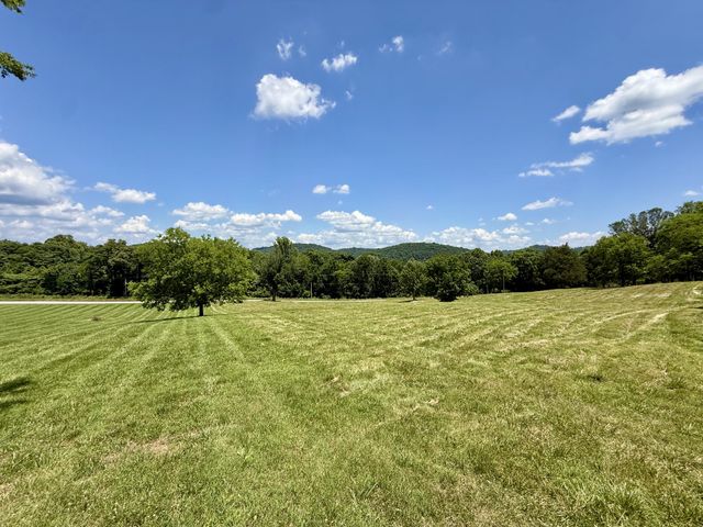 40 Mahan Lane, Elmwood, TN 38560