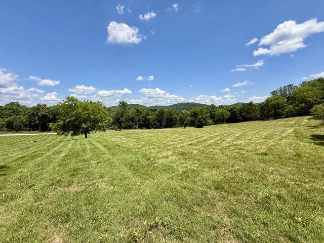 40 Mahan Lane, Elmwood, TN 38560