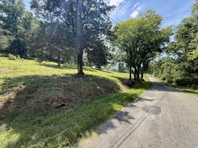 40 Mahan Lane, Elmwood, TN 38560