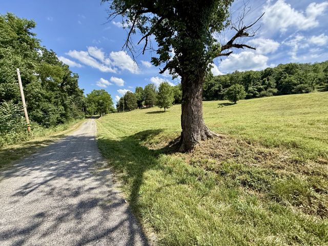 40 Mahan Lane, Elmwood, TN 38560