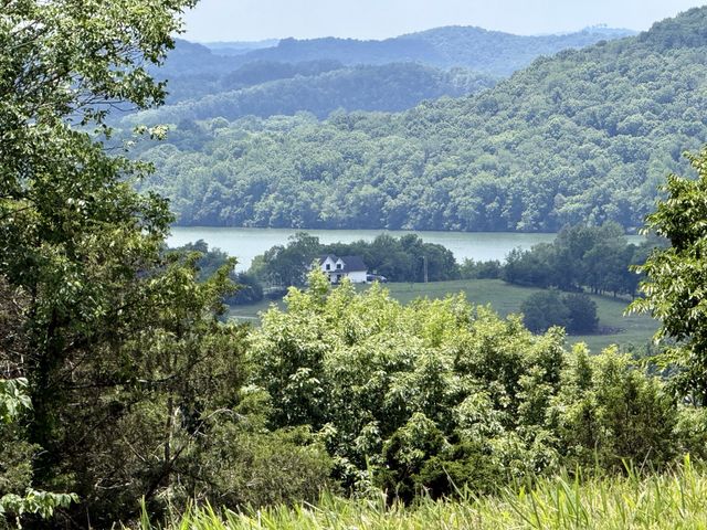 40 Mahan Lane, Elmwood, TN 38560