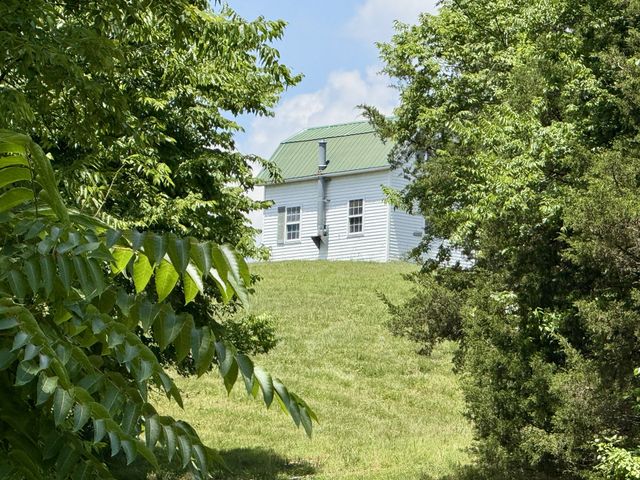 40 Mahan Lane, Elmwood, TN 38560