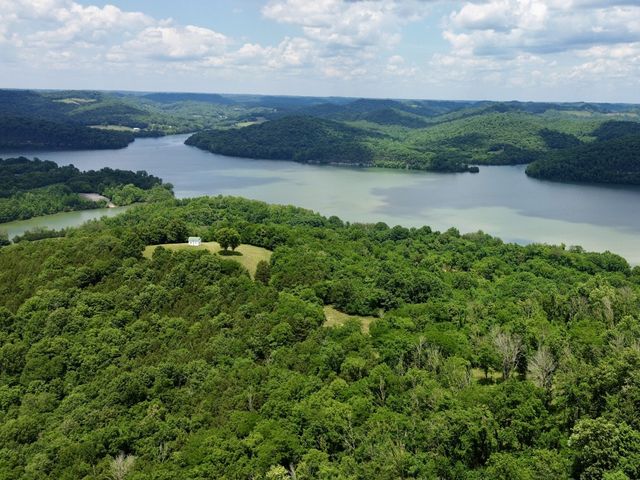 40 Mahan Lane, Elmwood, TN 38560