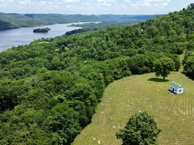 40 Mahan Lane, Elmwood, TN 38560