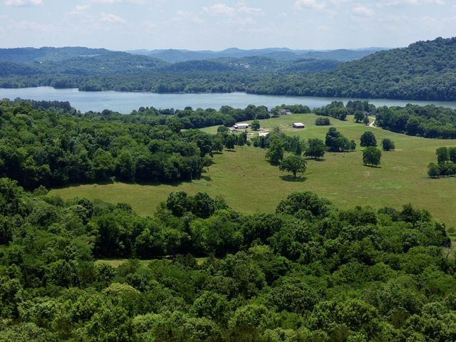 40 Mahan Lane, Elmwood, TN 38560