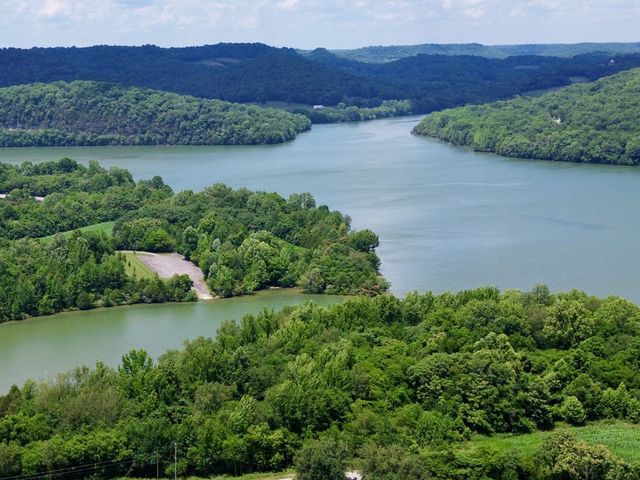 40 Mahan Lane, Elmwood, TN 38560