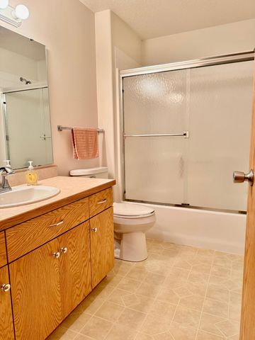 4408 3rd Street S, Moorhead, MN 56560