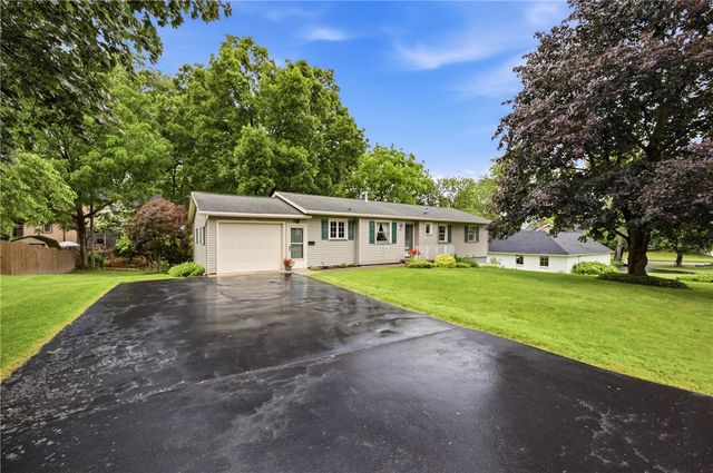 435 Whipple Lane, Irondequoit, NY 14622