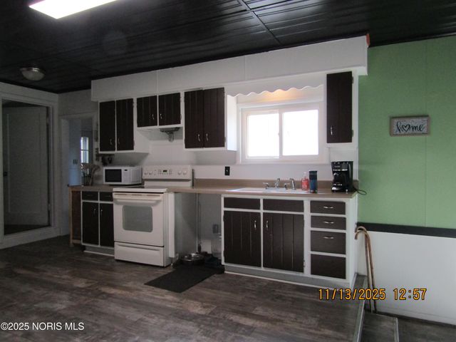 5101 Kitchener Drive, Toledo, OH 43615