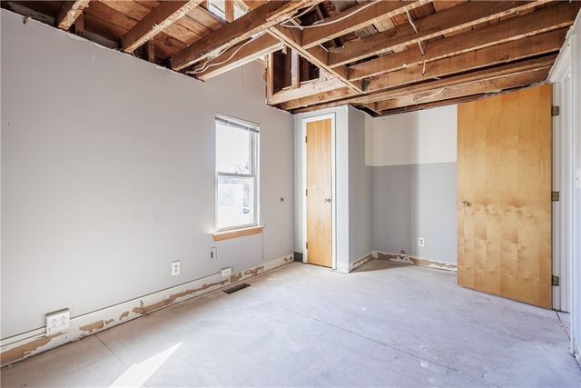 5692 Pittsford Palmyra Road, Pittsford, NY 14534