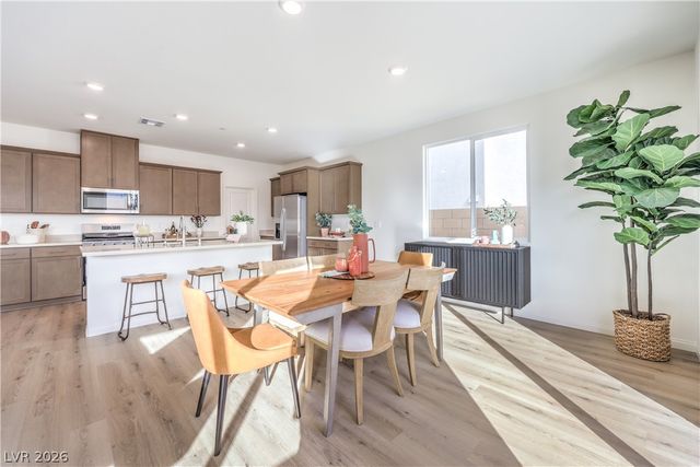 3824 Tropical Zen Avenue, North Las Vegas, NV 89081