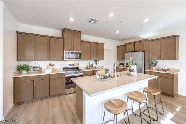 3824 Tropical Zen Avenue, North Las Vegas, NV 89081