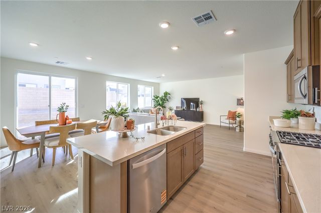 3824 Tropical Zen Avenue, North Las Vegas, NV 89081