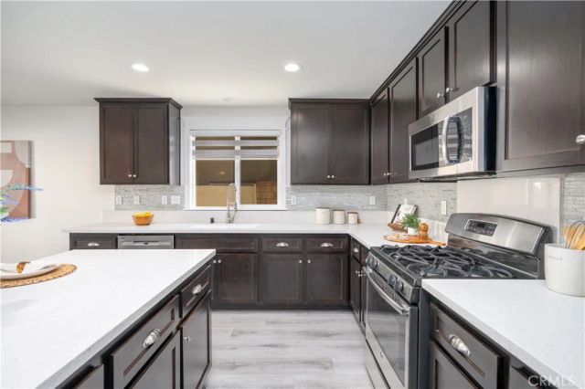 30454 Wide Plains Court, Menifee, CA 92584