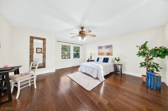 29 Windsor Dr, East Brunswick Twp., NJ 08816