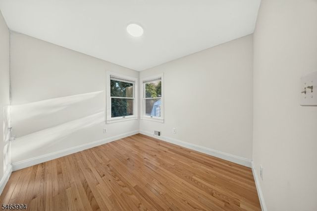 29 Windsor Dr, East Brunswick Twp., NJ 08816