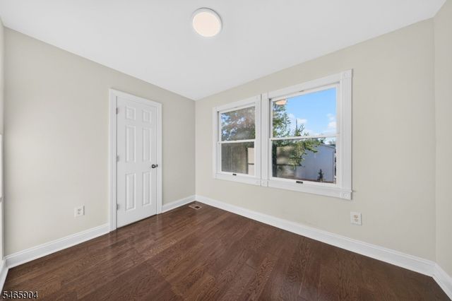 29 Windsor Dr, East Brunswick Twp., NJ 08816