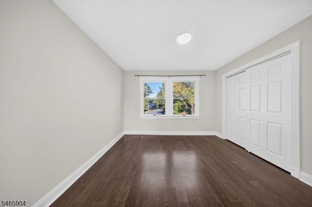 29 Windsor Dr, East Brunswick Twp., NJ 08816