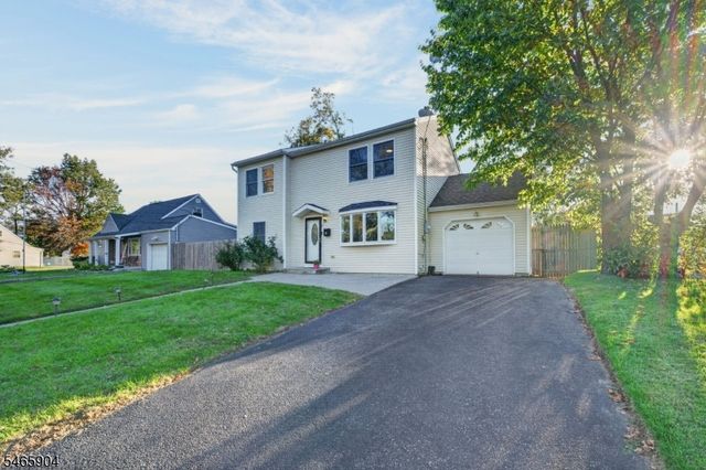 29 Windsor Dr, East Brunswick Twp., NJ 08816