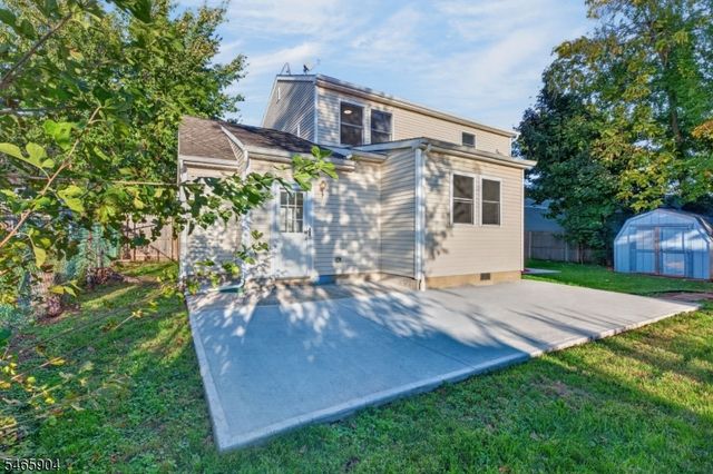 29 Windsor Dr, East Brunswick Twp., NJ 08816