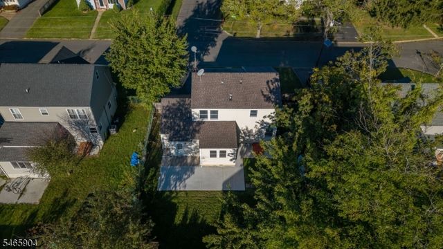 29 Windsor Dr, East Brunswick Twp., NJ 08816