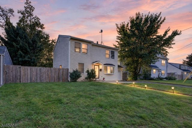 29 Windsor Dr, East Brunswick Twp., NJ 08816
