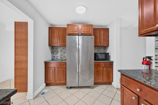 29 Windsor Dr, East Brunswick Twp., NJ 08816