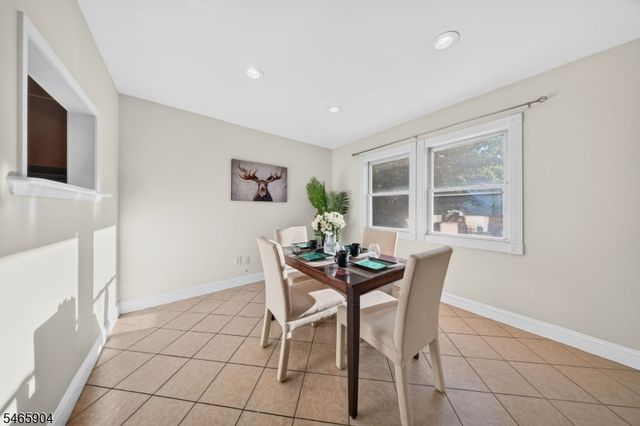 29 Windsor Dr, East Brunswick Twp., NJ 08816