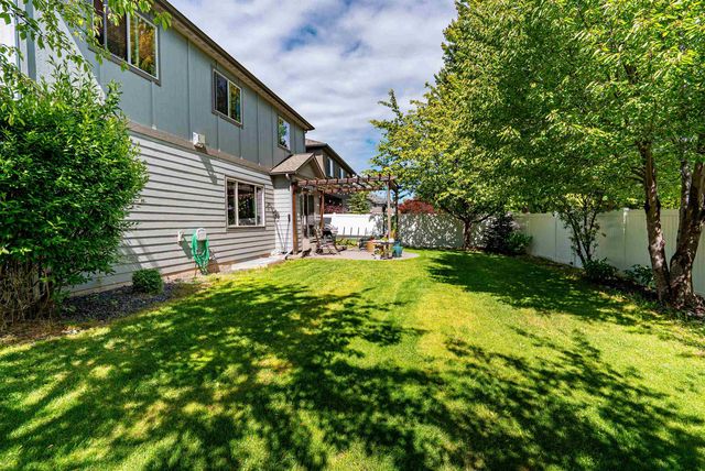 1927 S Clover Dr, Greenacres, WA 99016